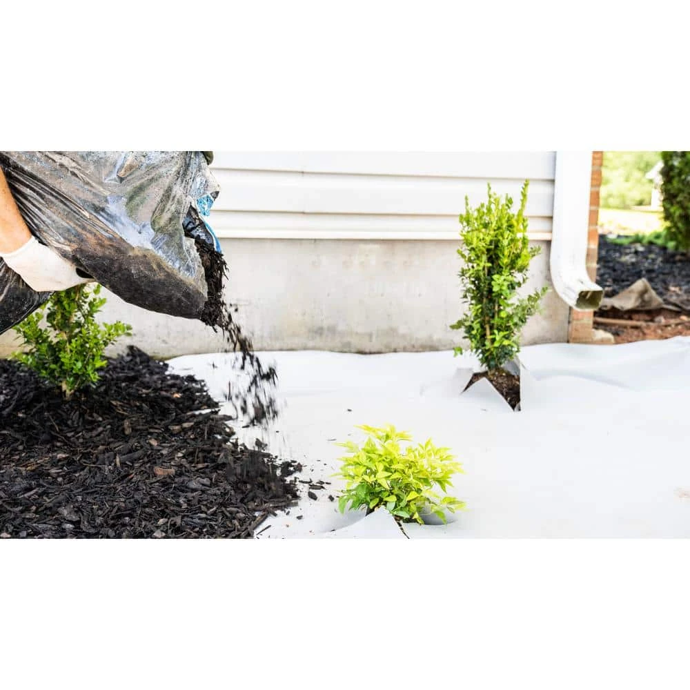 Vigoro 4 ft. x 50 ft. Matrix Grid Landscape Fabric - Image 8